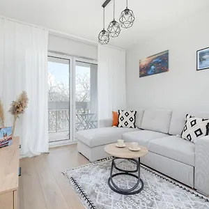  Apartament Bright Park Lotnikow Near Tauron Arena By Renters